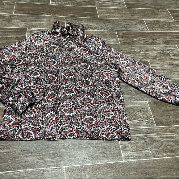 Patterned Long Sleeve Blouse - Picture 3 of 8